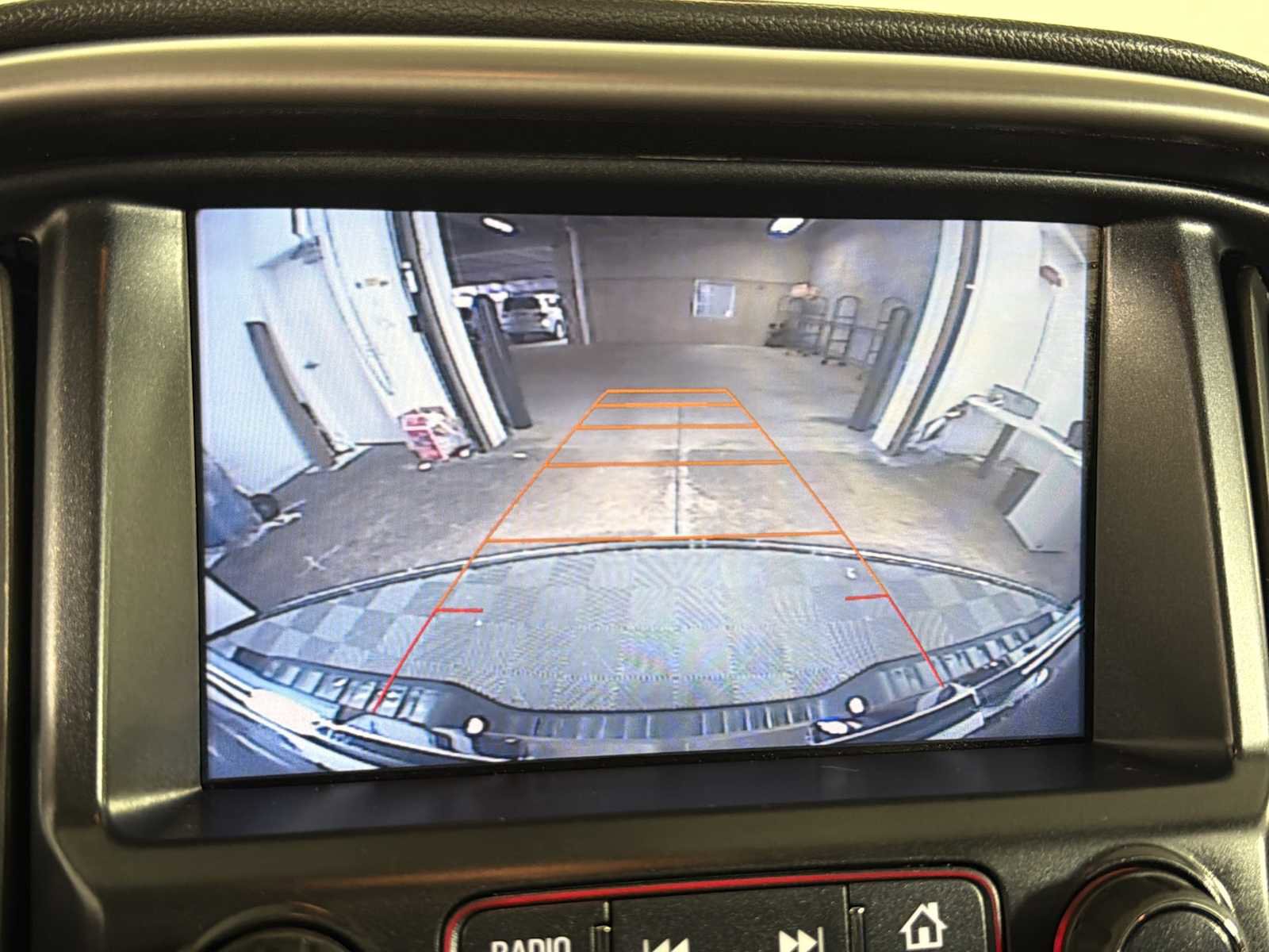 Used 2016 GMC Canyon SLE w/ All Terrain Package image 29