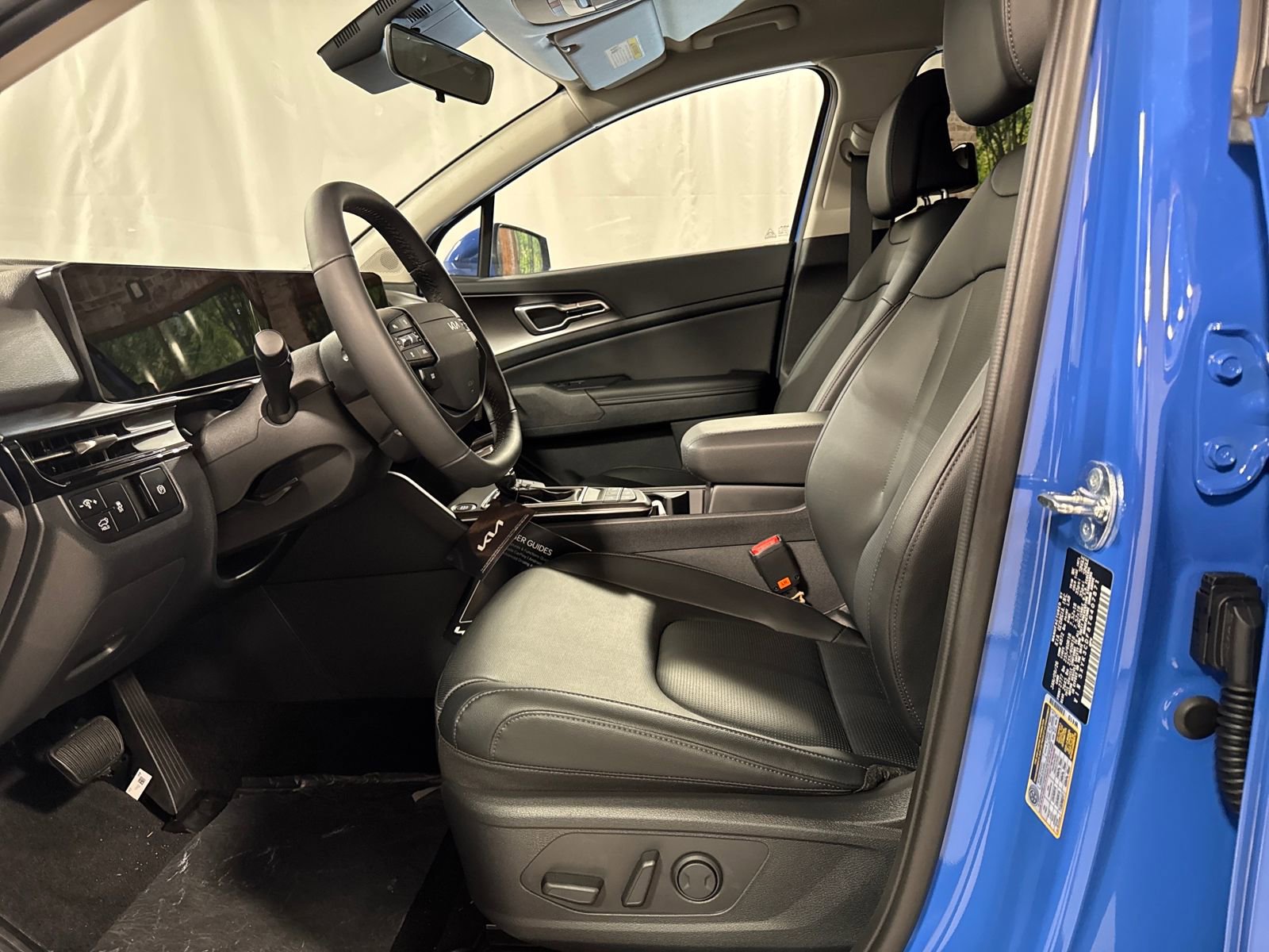 New 2026 Kia Sportage EX image 3
