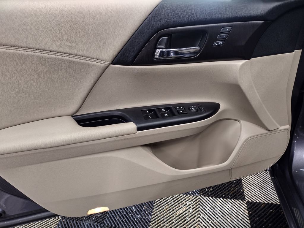 Used 2014 Honda Accord EX-L image 18