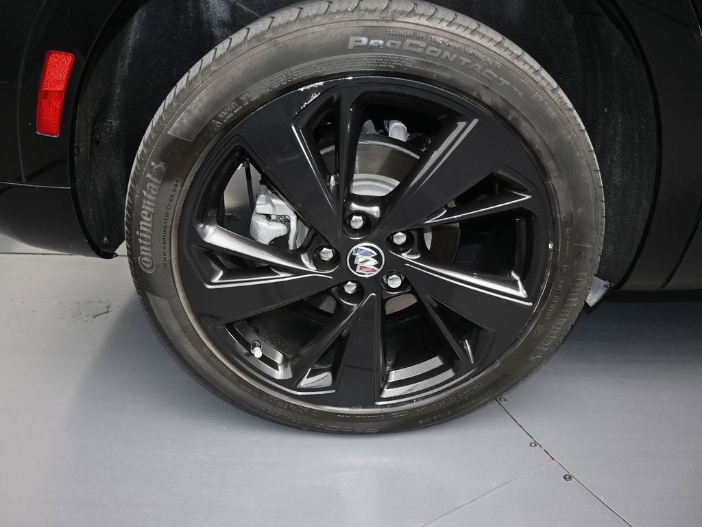 Used 2023 Buick Envision Essence w/ Technology Package I image 46