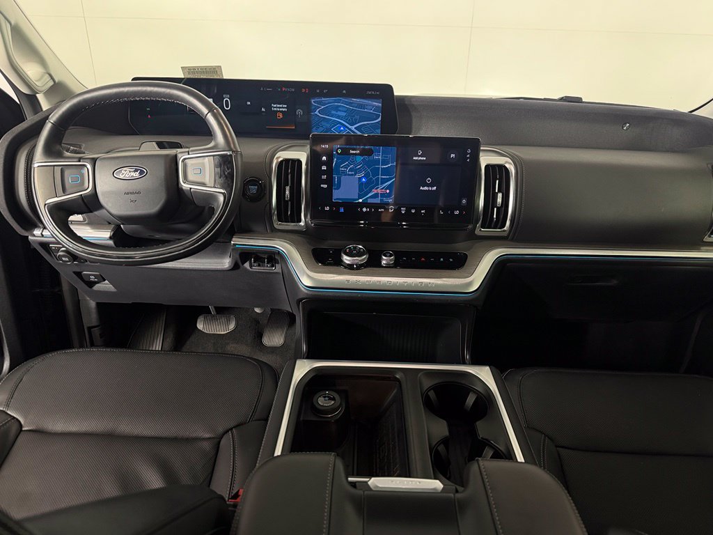 Used 2025 Ford Expedition Platinum AWD/4WD image 12