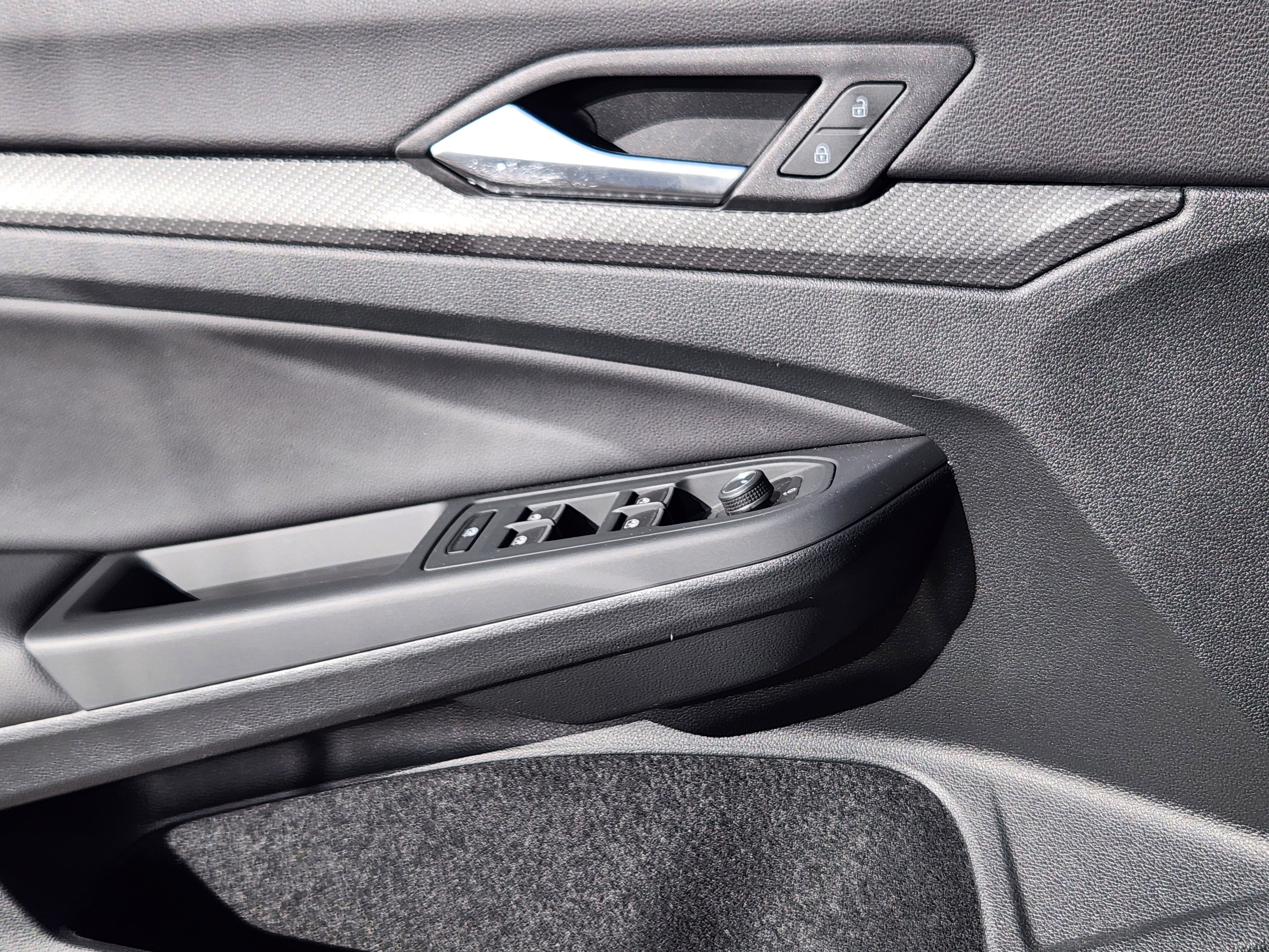 Used 2024 Volkswagen Golf R 2.0T DSG image 19