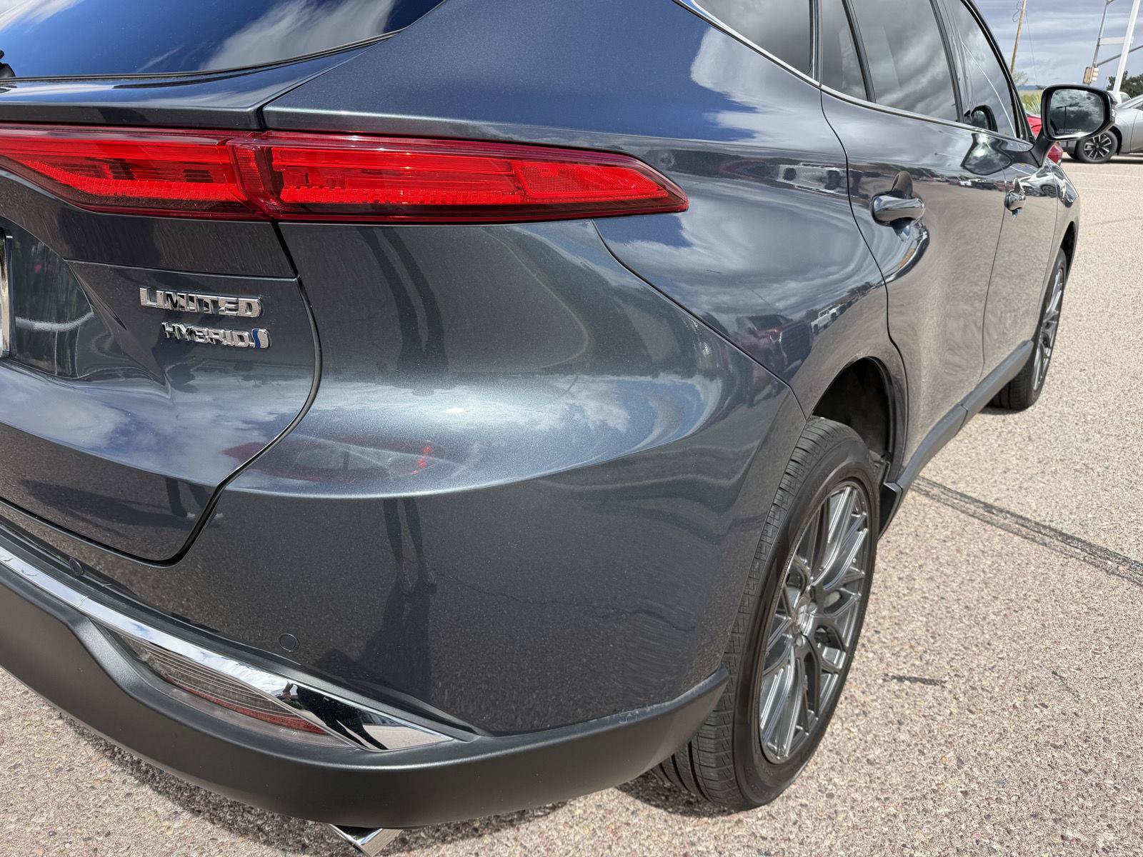 Used 2022 Toyota Venza Limited AWD/4WD image 13