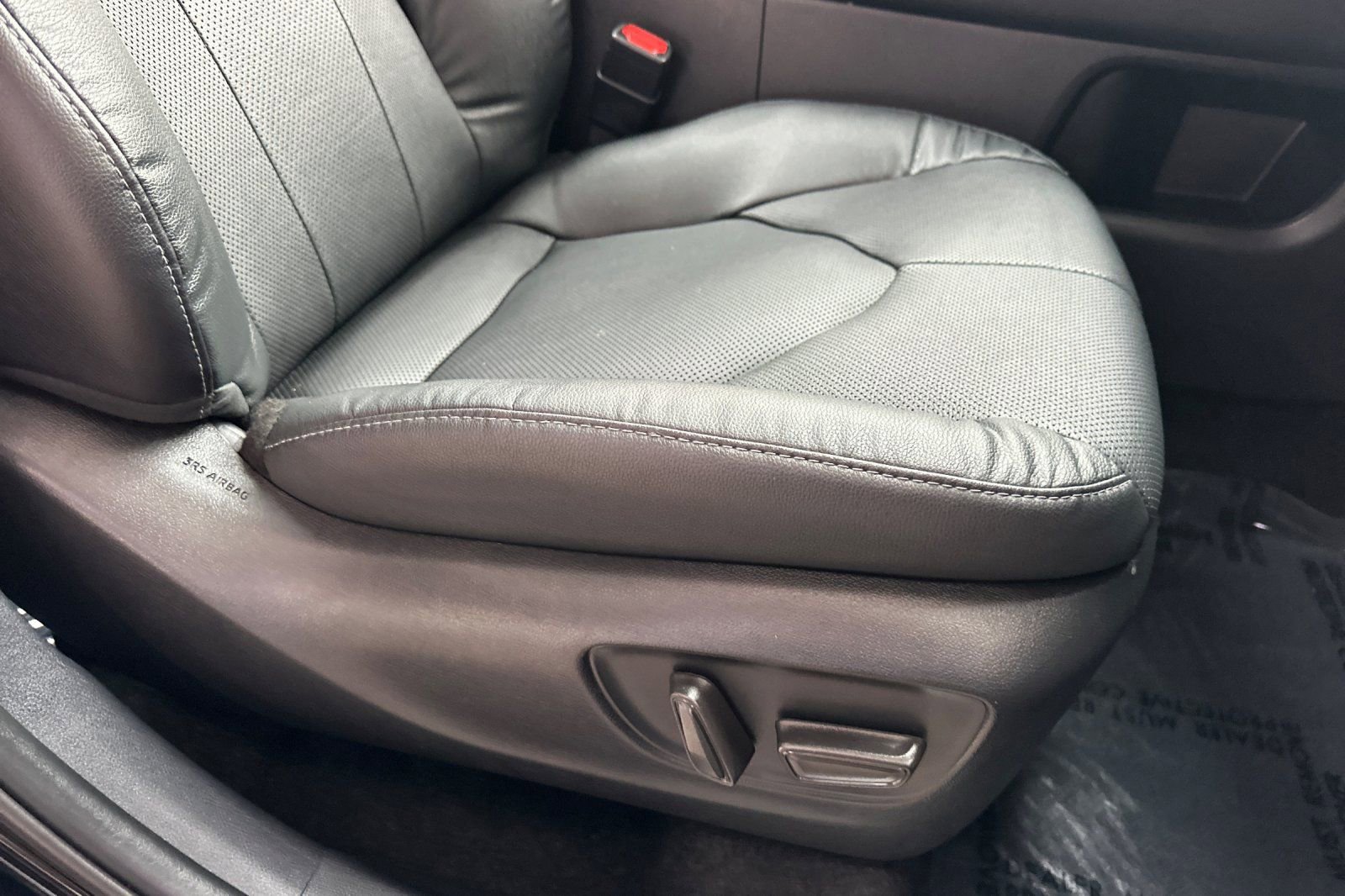 Used 2025 Toyota Grand Highlander AWD image 24