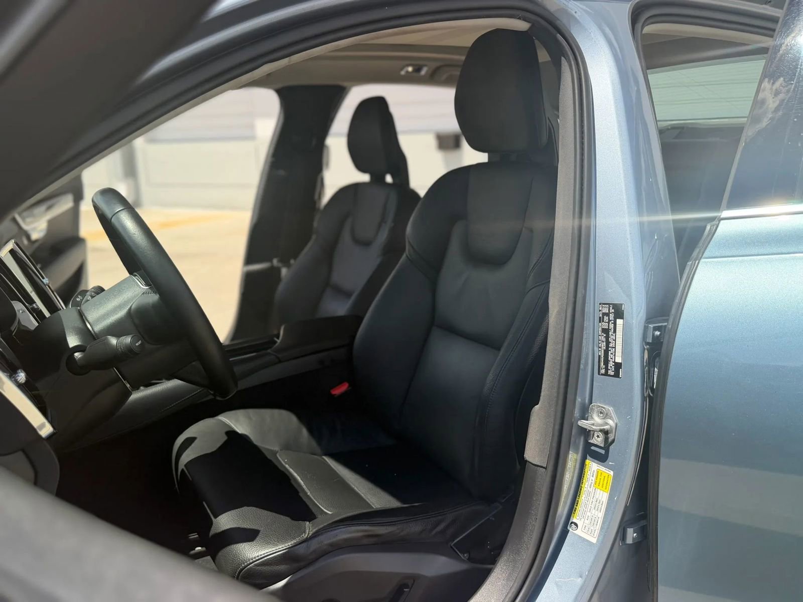 Used 2018 Volvo S90 T5 Momentum w/ Convenience Package FWD image 17