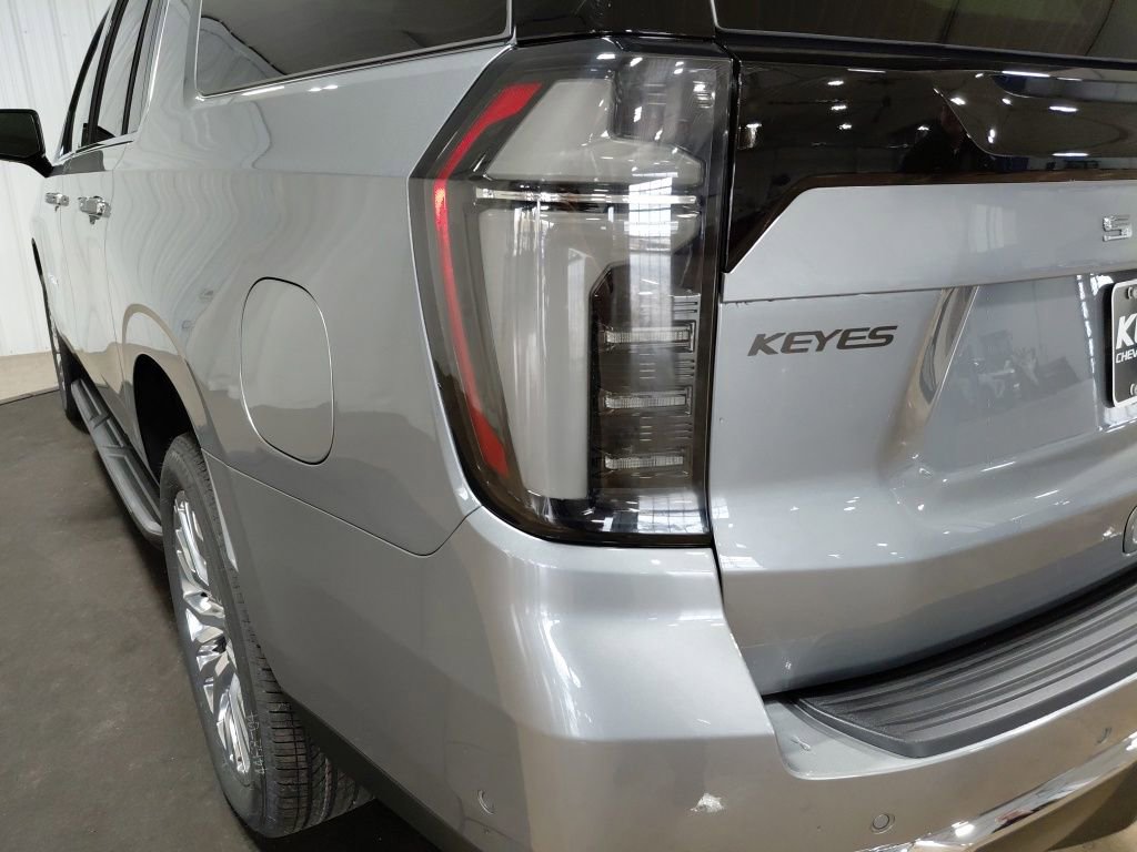 New 2026 Chevrolet Suburban Premier AWD/4WD image 16