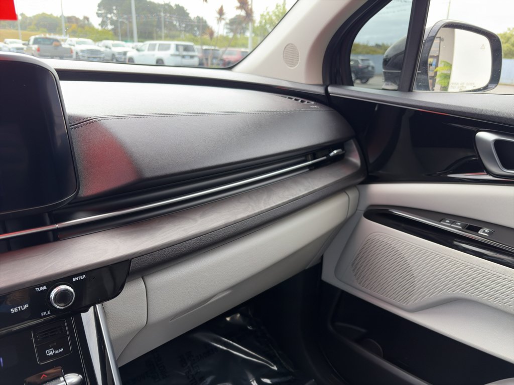 Used 2023 Kia Carnival SX FWD image 12