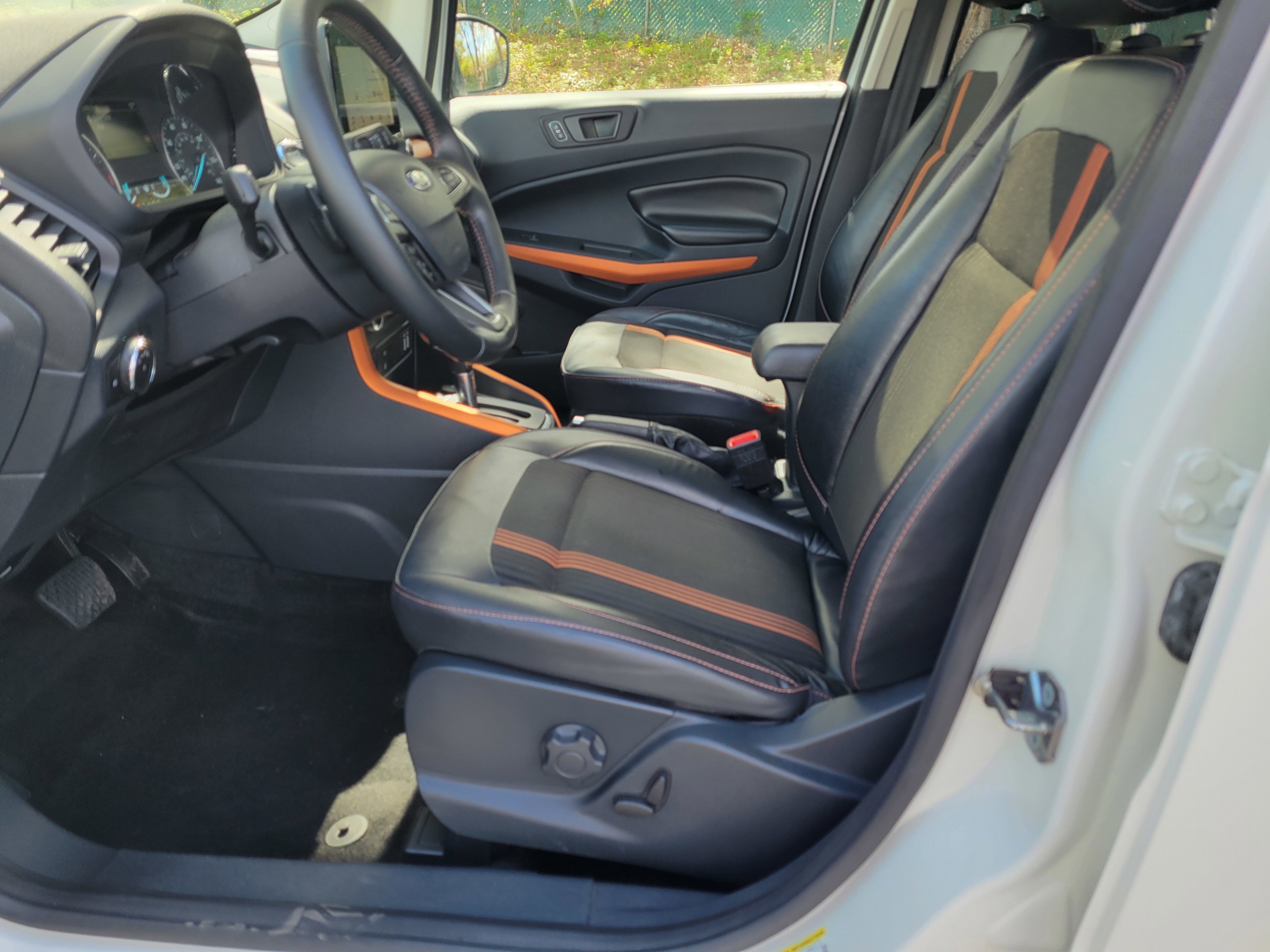 Used 2018 Ford EcoSport SES image 26