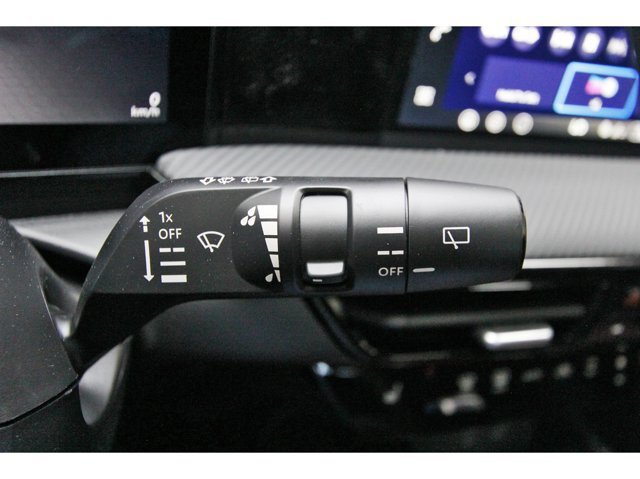 New 2027 Nissan Kicks SR w/ SR Premium Package FWD image 15
