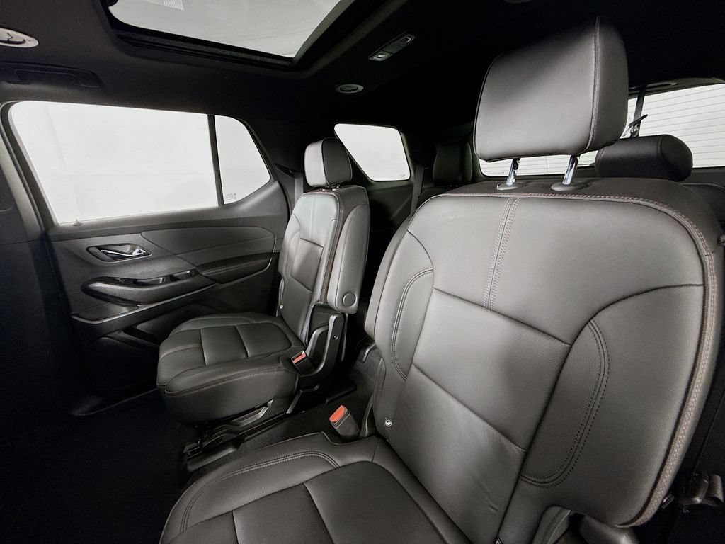 Used 2023 Chevrolet Traverse RS AWD/4WD image 35