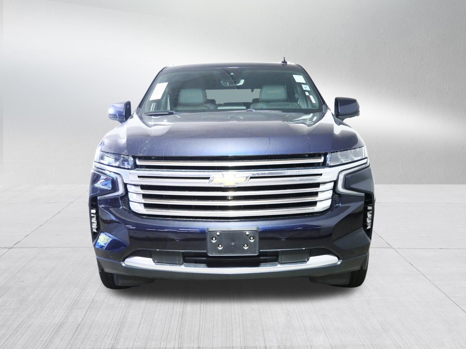 Used 2024 Chevrolet Tahoe High Country AWD/4WD image 2
