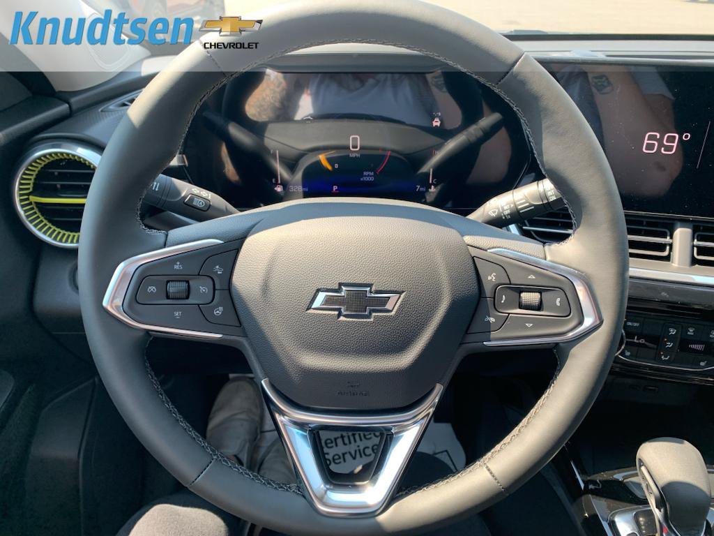 New 2026 Chevrolet Trax ACTIV w/ Sunroof Package FWD image 22