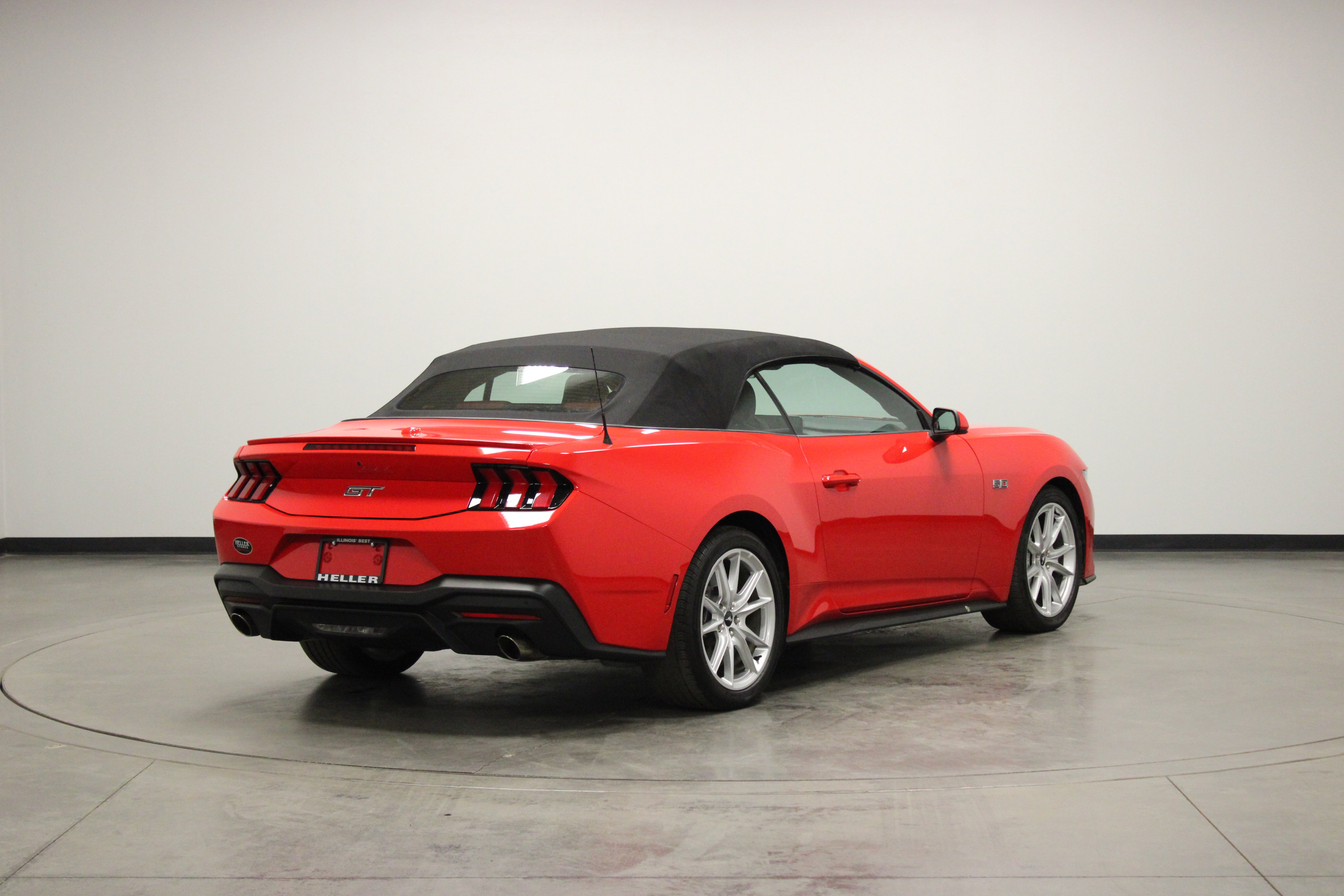 Used 2024 Ford Mustang GT Premium image 8