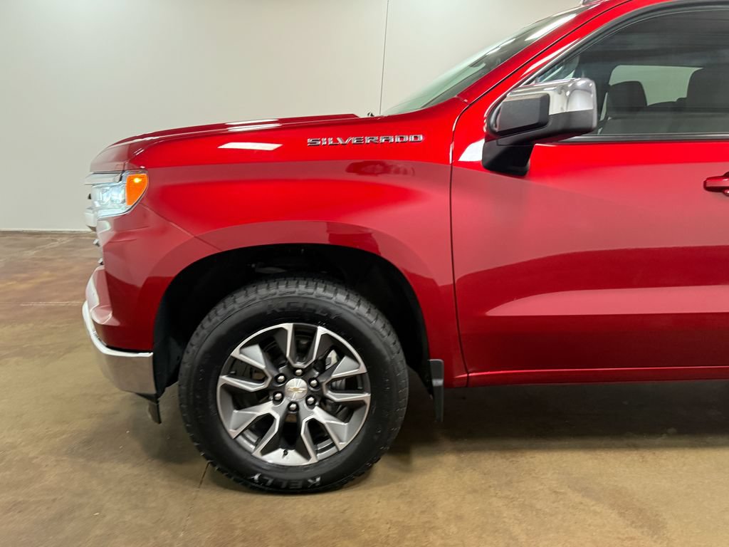 Used 2023 Chevrolet Silverado 1500 LT AWD/4WD image 39