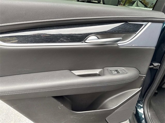 Certified 2025 Cadillac XT5 Premium Luxury image 10