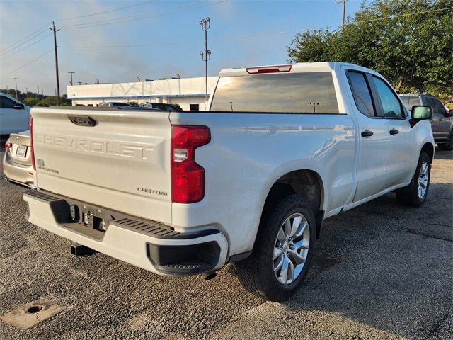 Used 2025 Chevrolet Silverado 1500 Custom image 5
