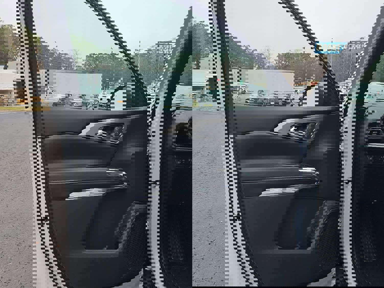 New 2026 Chevrolet Traverse LT w/ Driver Confidence Package image 11