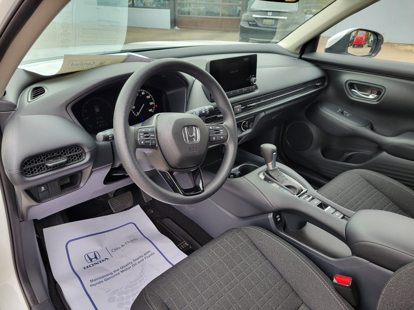 Certified 2025 Honda HR-V LX image 17