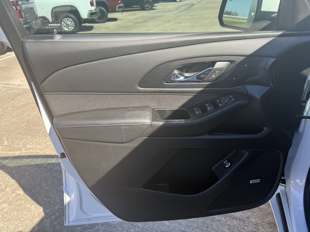 Used 2023 Chevrolet Traverse High Country w/ LPO, Floor Liner Package image 19