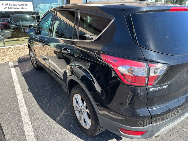 Used 2017 Ford Escape SE AWD/4WD image 2
