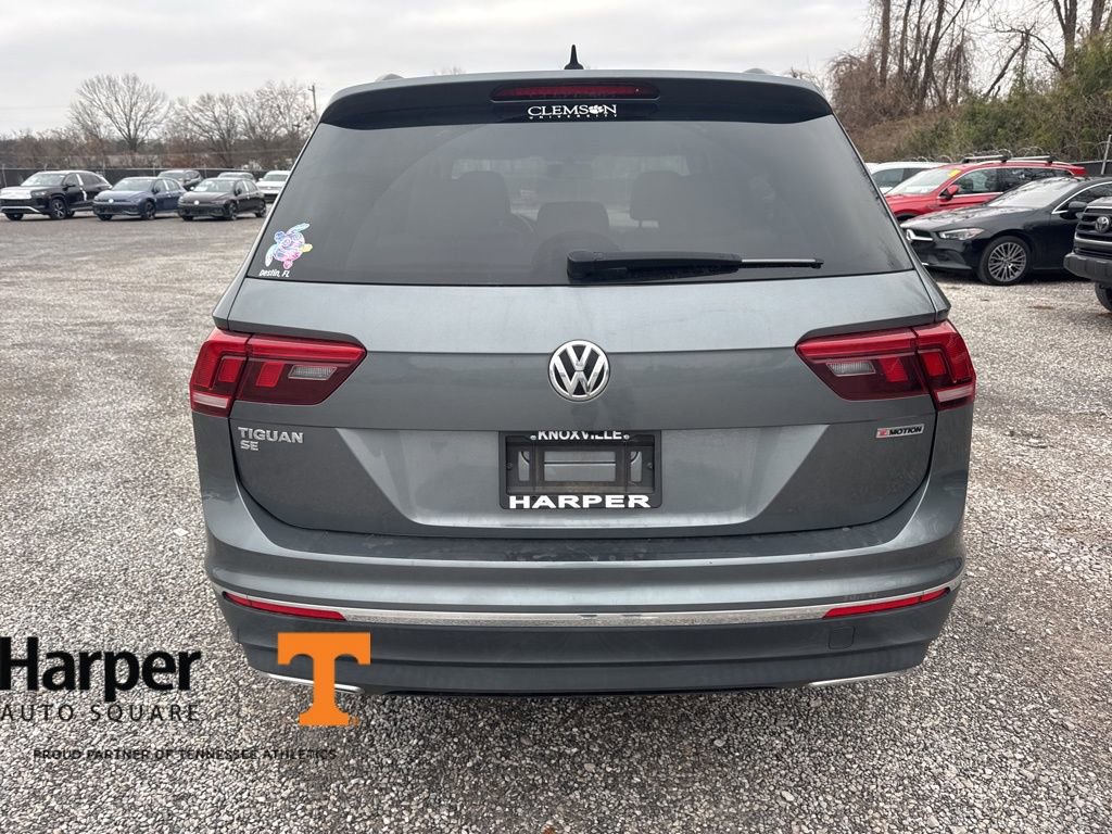 Used 2020 Volkswagen Tiguan SE w/ Panoramic Sunroof Package image 4
