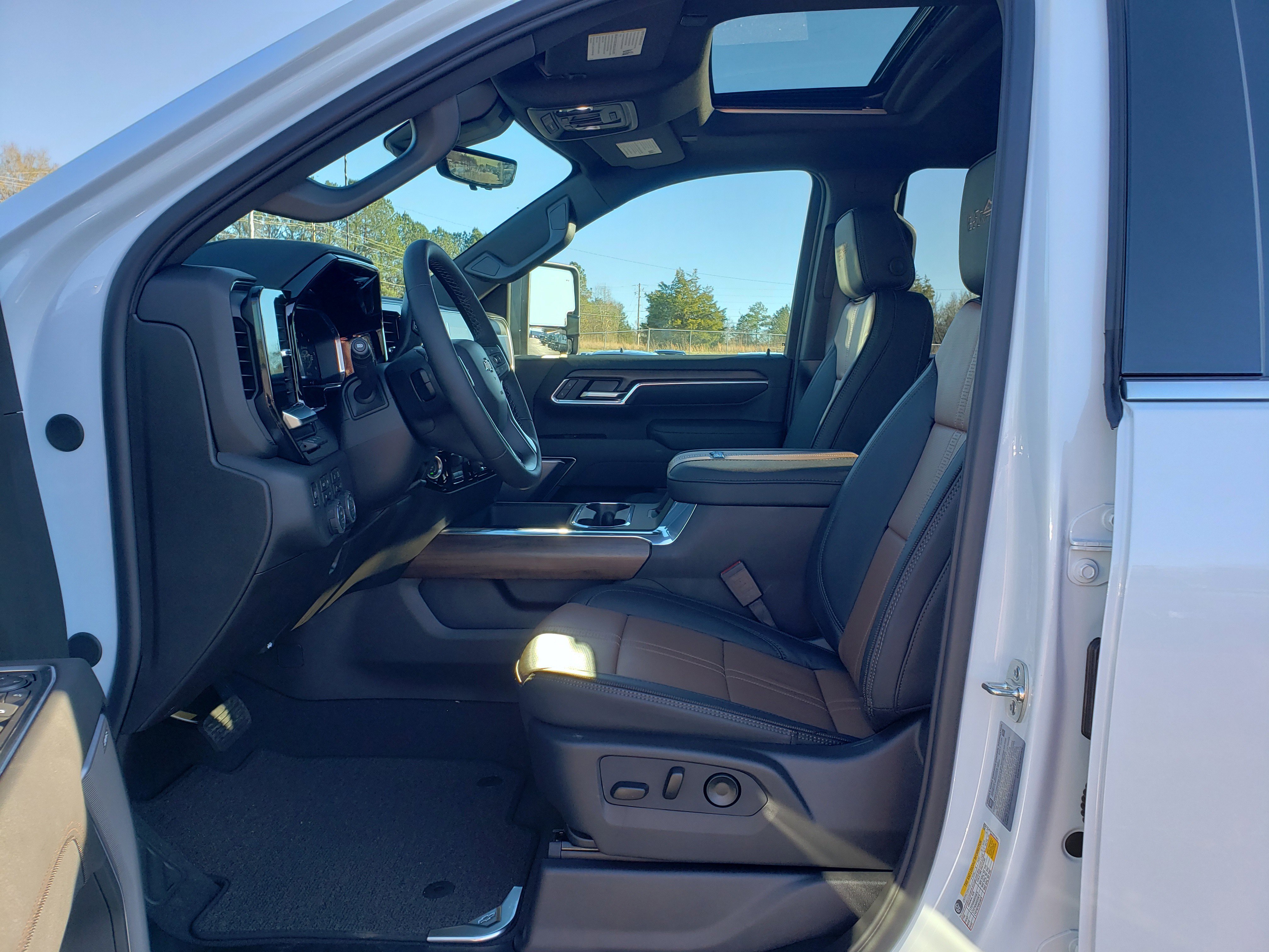 New 2026 Chevrolet Silverado 3500 High Country w/ High Country Premium Package image 32