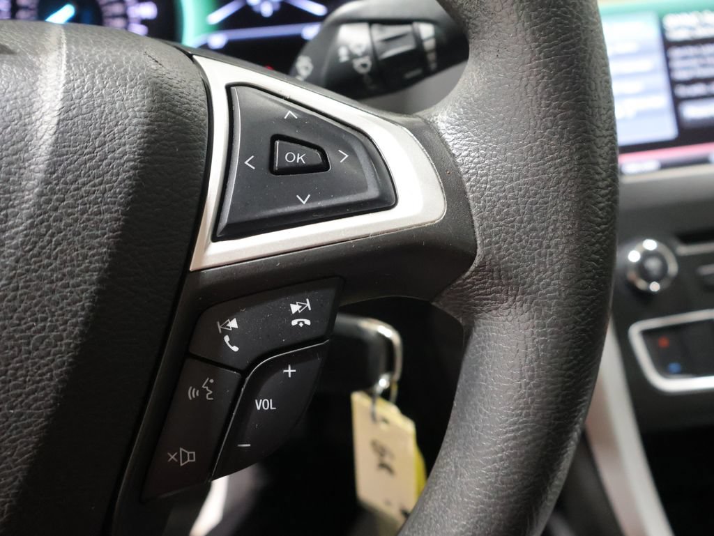 Used 2016 Ford Fusion SE FWD image 33