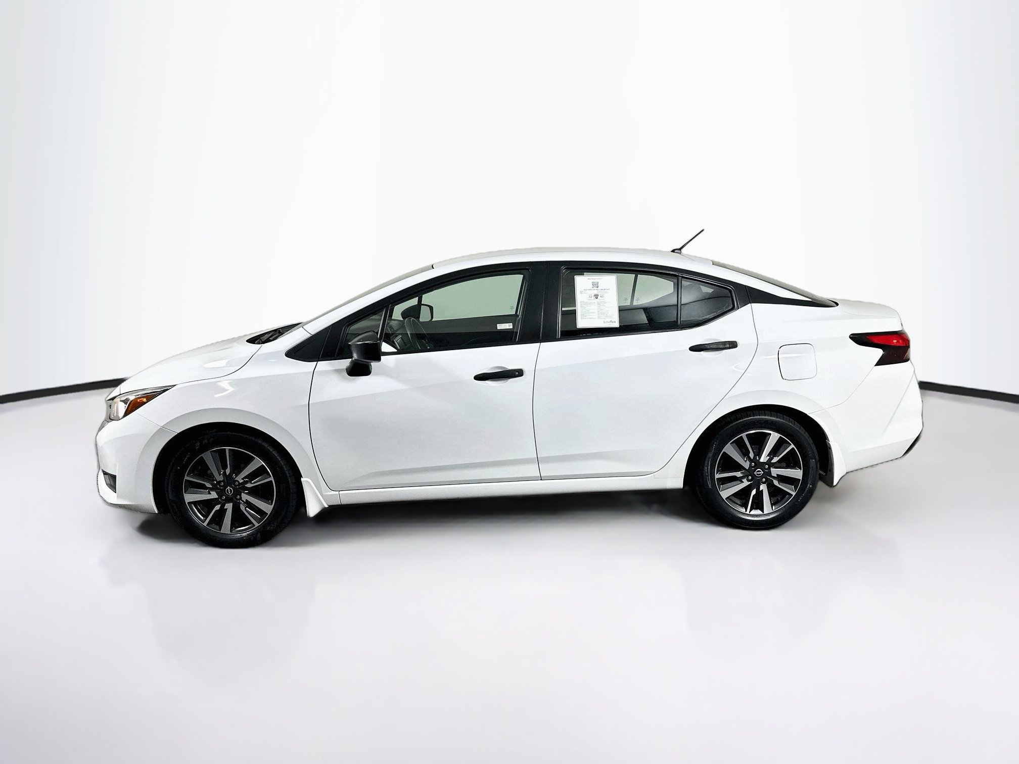 Used 2024 Nissan Versa S w/ S Plus Package FWD image 4