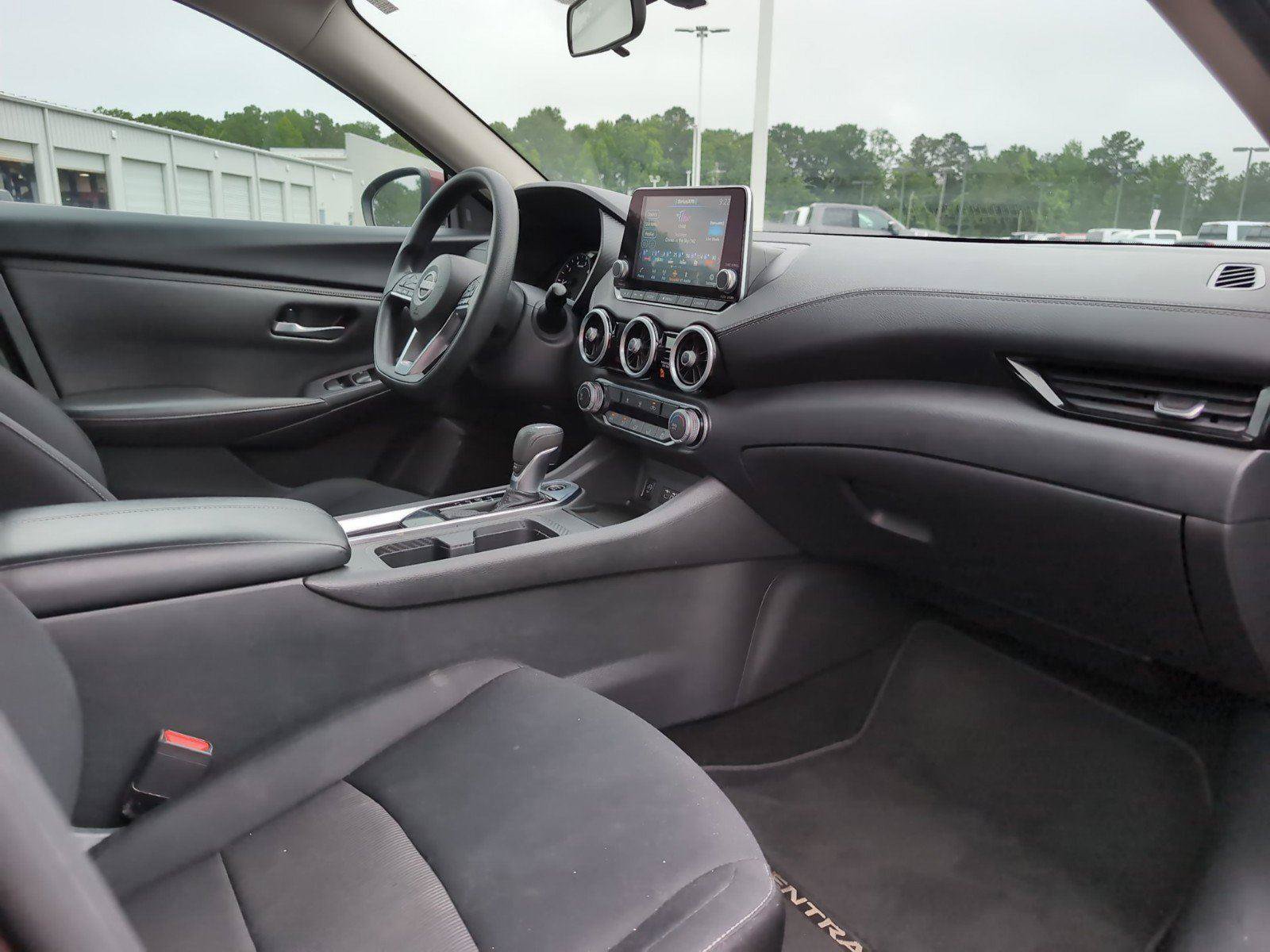 Used 2024 Nissan Sentra SV FWD image 35