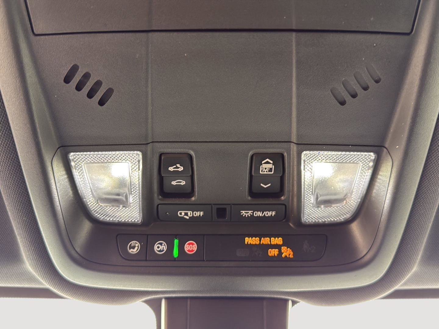 Used 2023 Chevrolet Equinox RS image 18