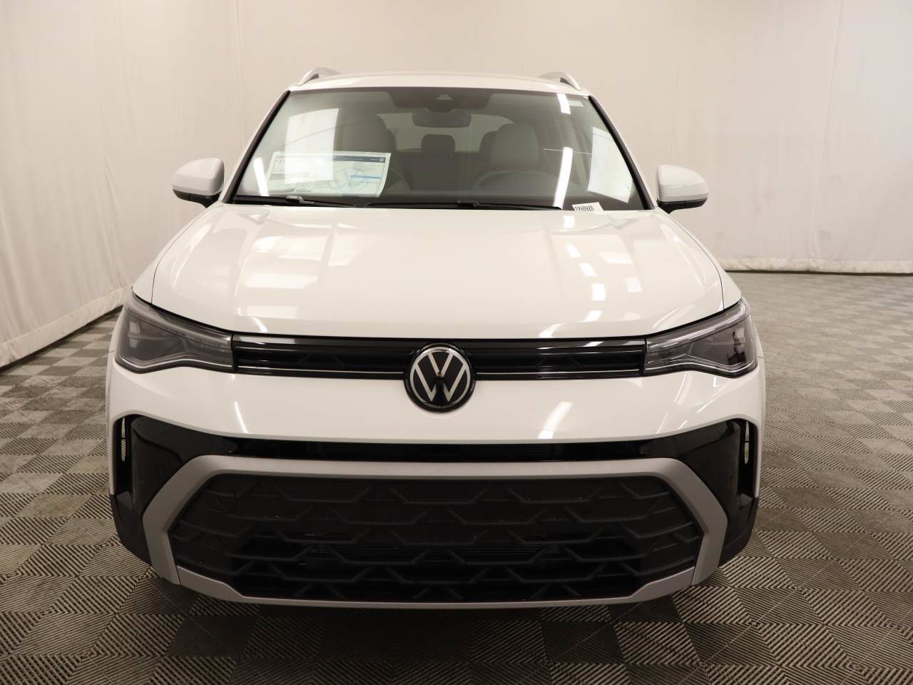 New 2026 Volkswagen Taos SE FWD image 4