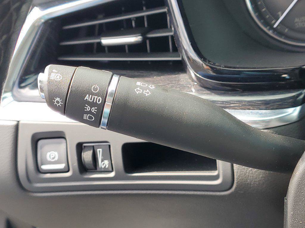 Used 2023 Cadillac XT5 Premium Luxury w/ LPO, Floor Liner Package FWD image 12