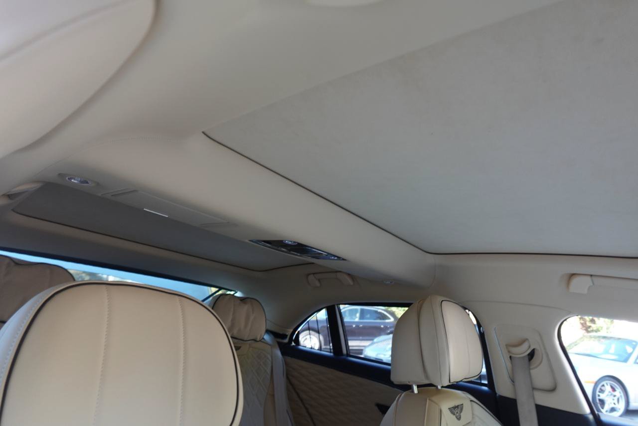 Used 2022 Bentley Flying Spur V8 AWD/4WD image 18