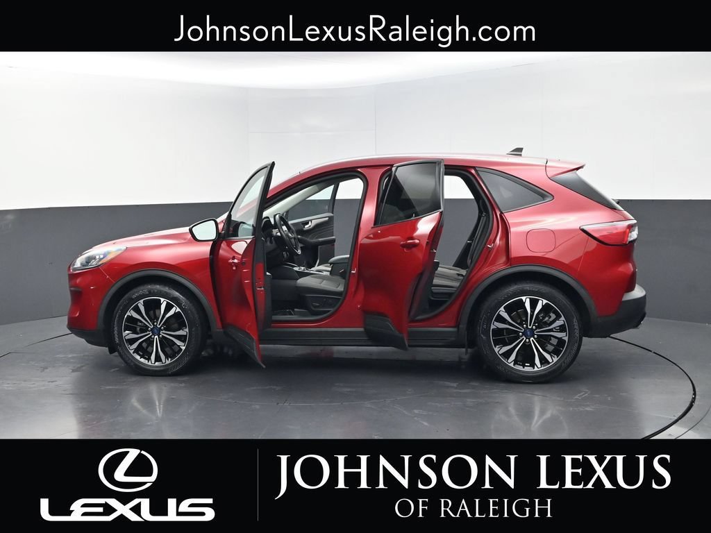 Used 2021 Ford Escape SE w/ SE Sport Appearance Package FWD image 35