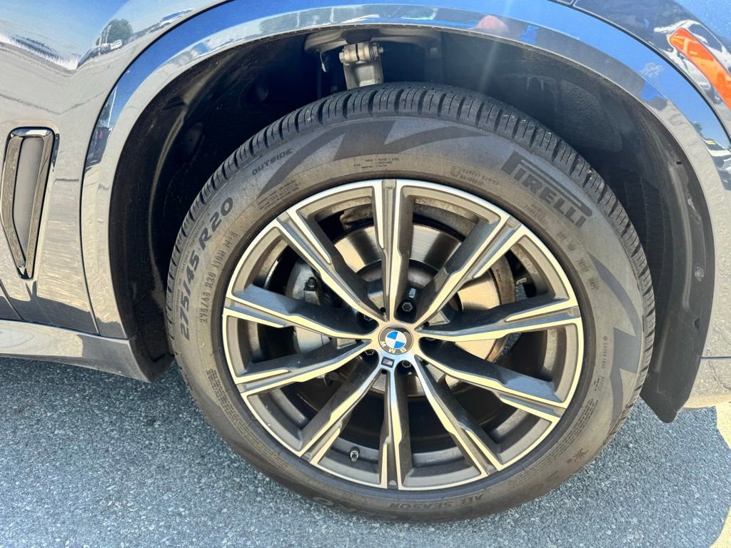 Used 2022 BMW X5 xDrive40i w/ M Sport Package AWD/4WD image 35