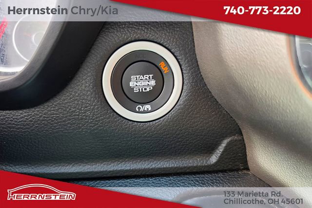 Used 2019 RAM 1500 Laramie AWD/4WD image 16