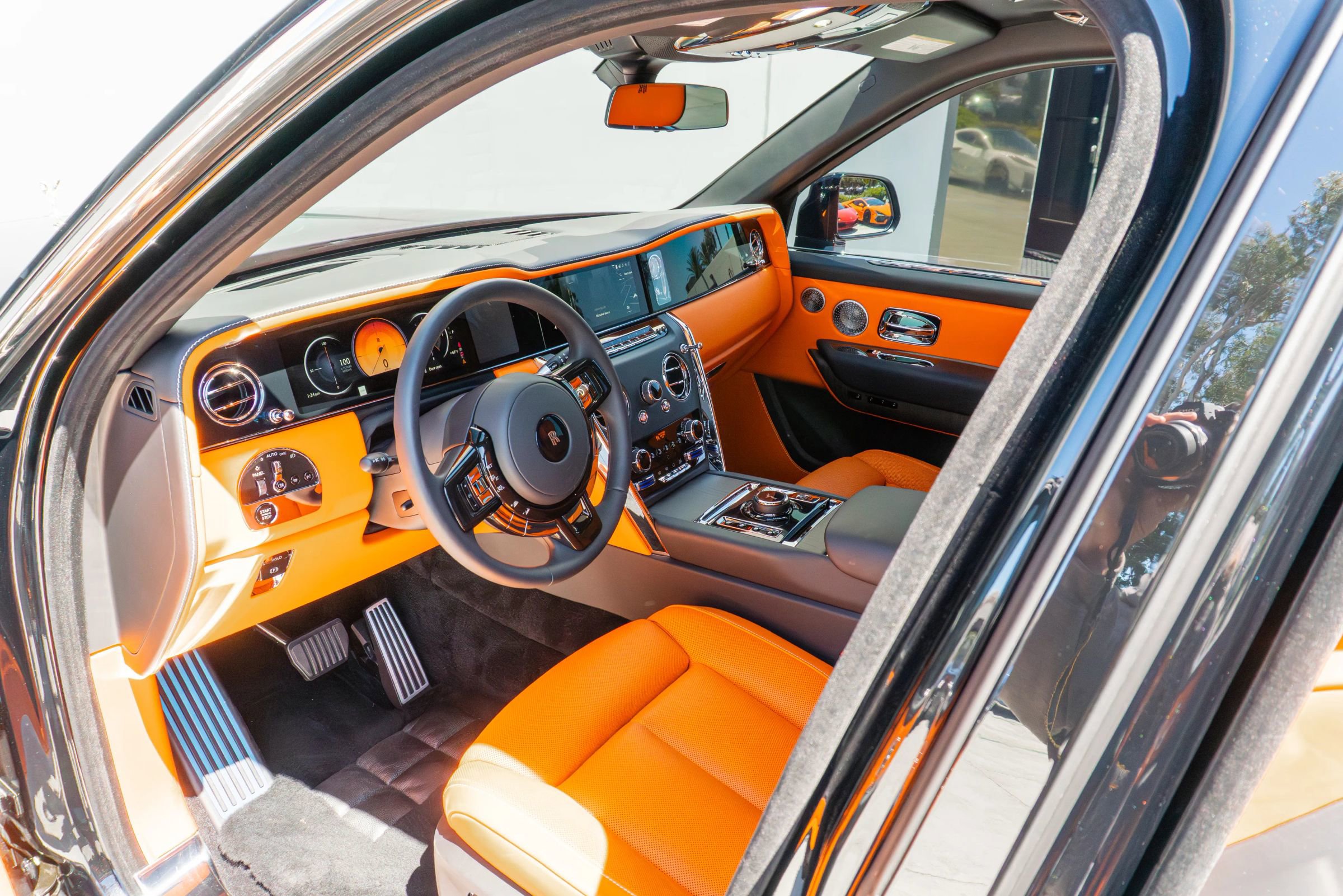 Used 2025 Rolls-Royce Cullinan image 77