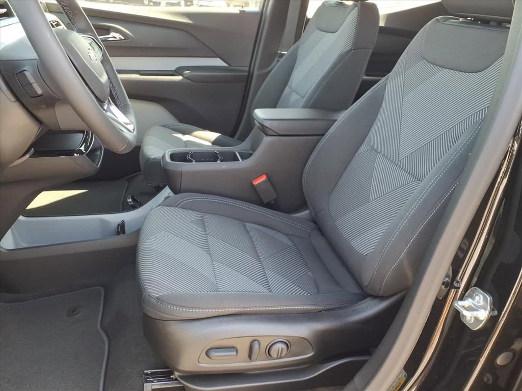 New 2027 Chevrolet Bolt LT w/ Comfort Package image 14