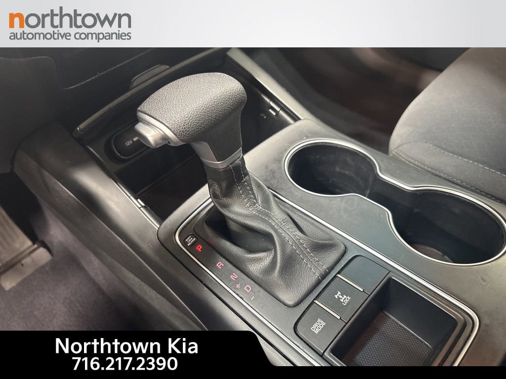 Certified 2020 Kia Sorento LX image 17