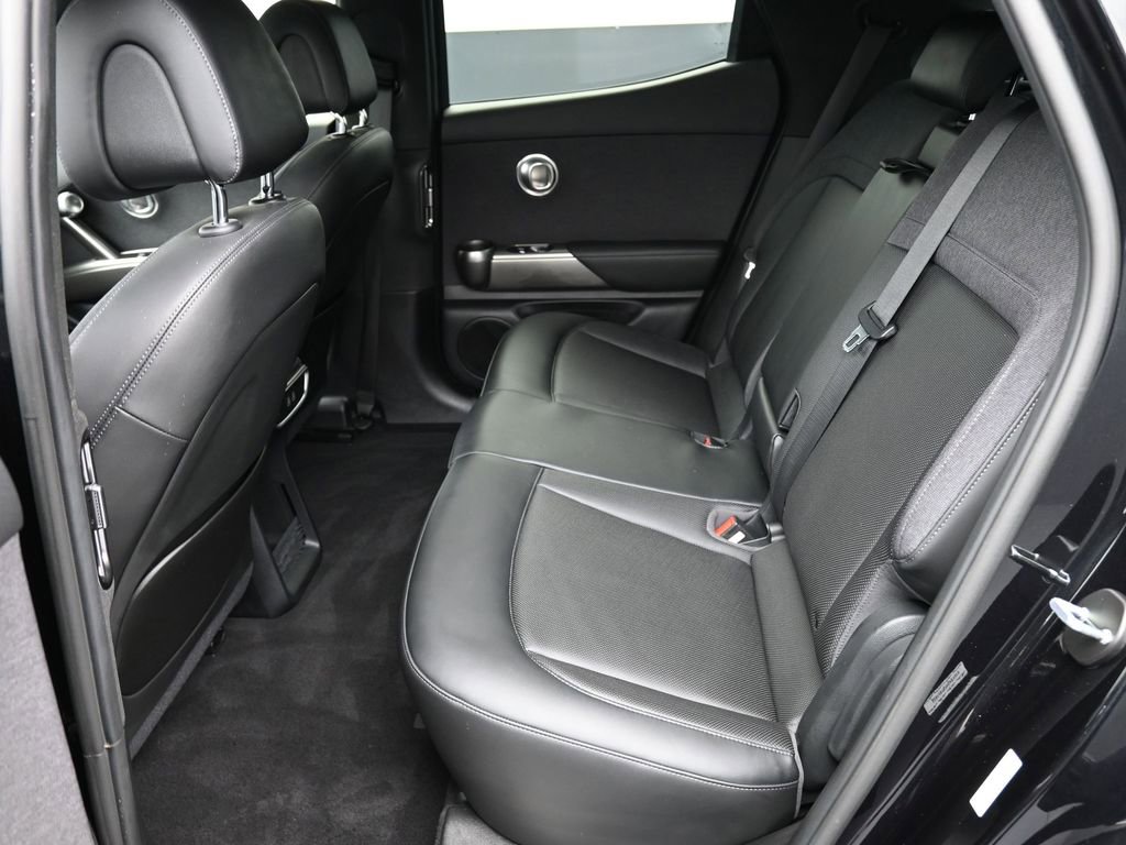 Used 2024 Genesis GV60 RWD image 15