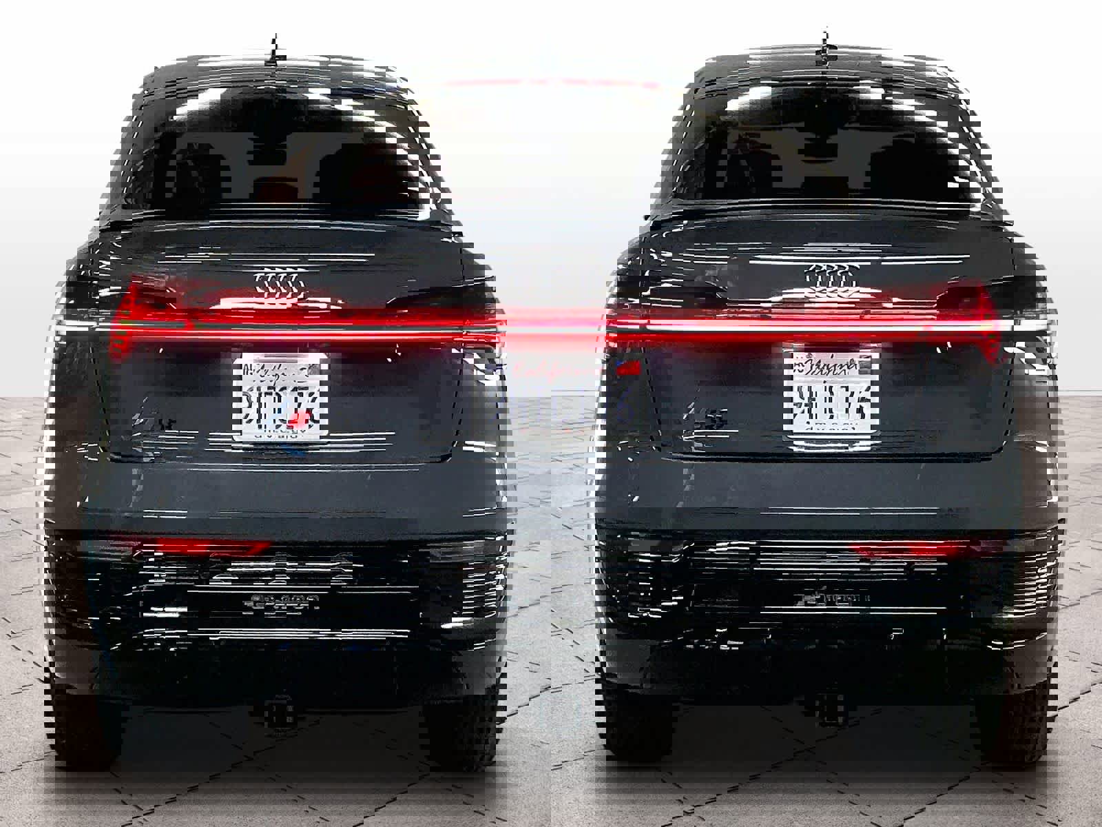 Certified 2024 Audi Q8 e-tron Prestige w/ Prestige Package image 7