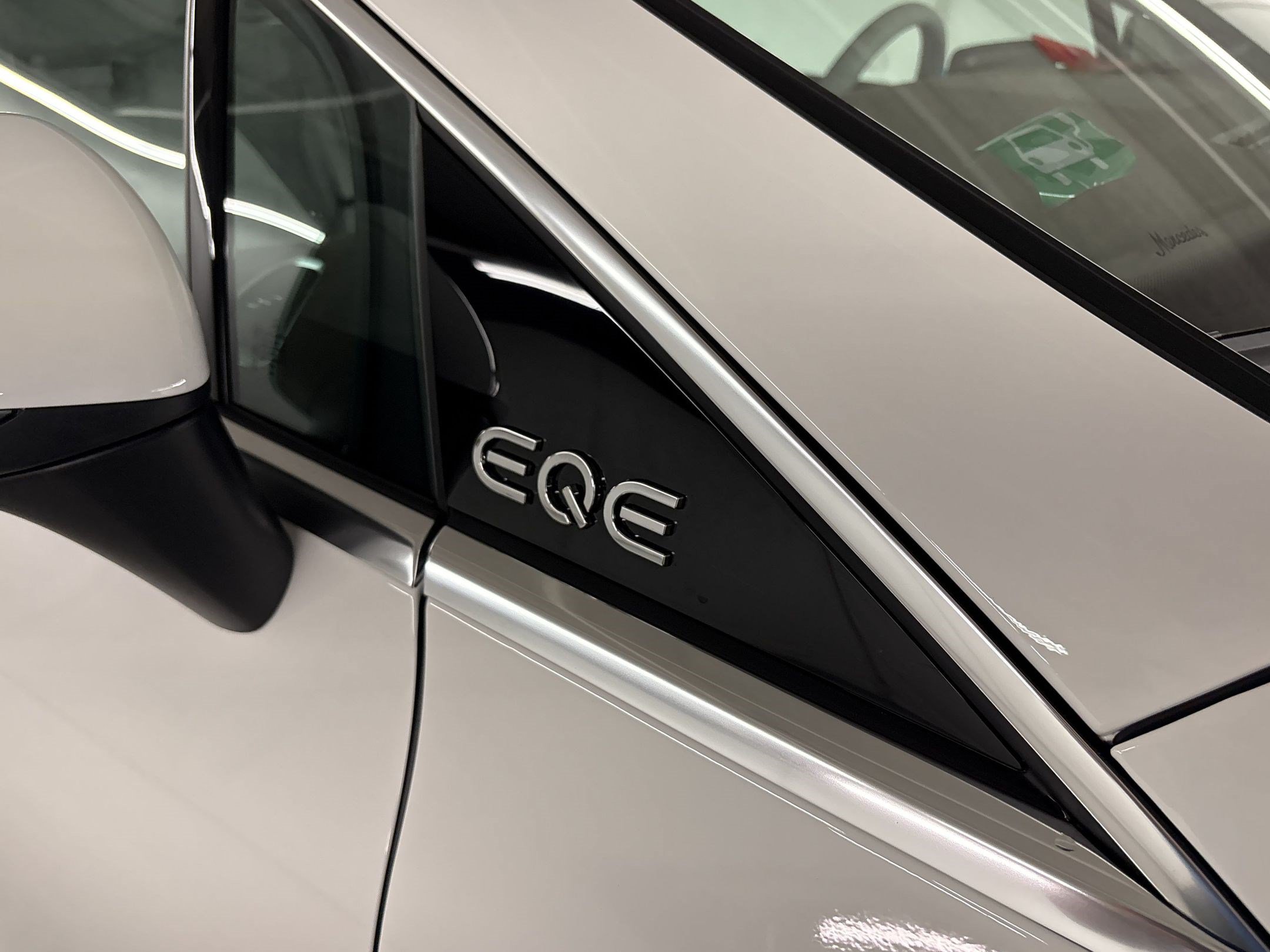 New 2026 Mercedes-Benz EQE 320 4MATIC Sedan image 32