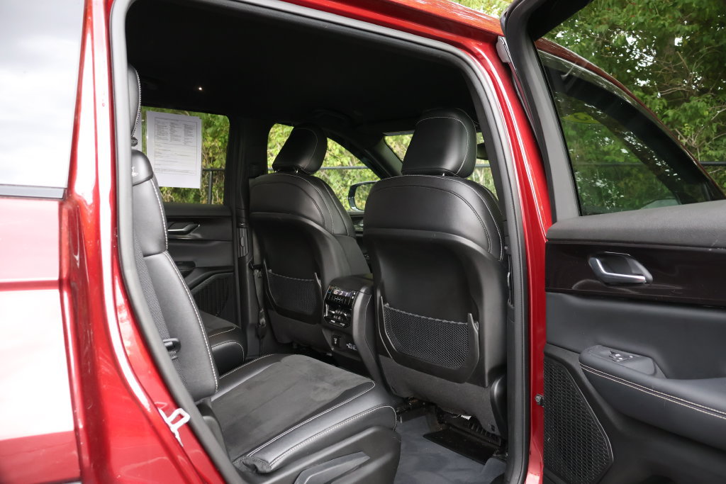 Used 2023 Jeep Grand Cherokee L Laredo AWD/4WD image 49