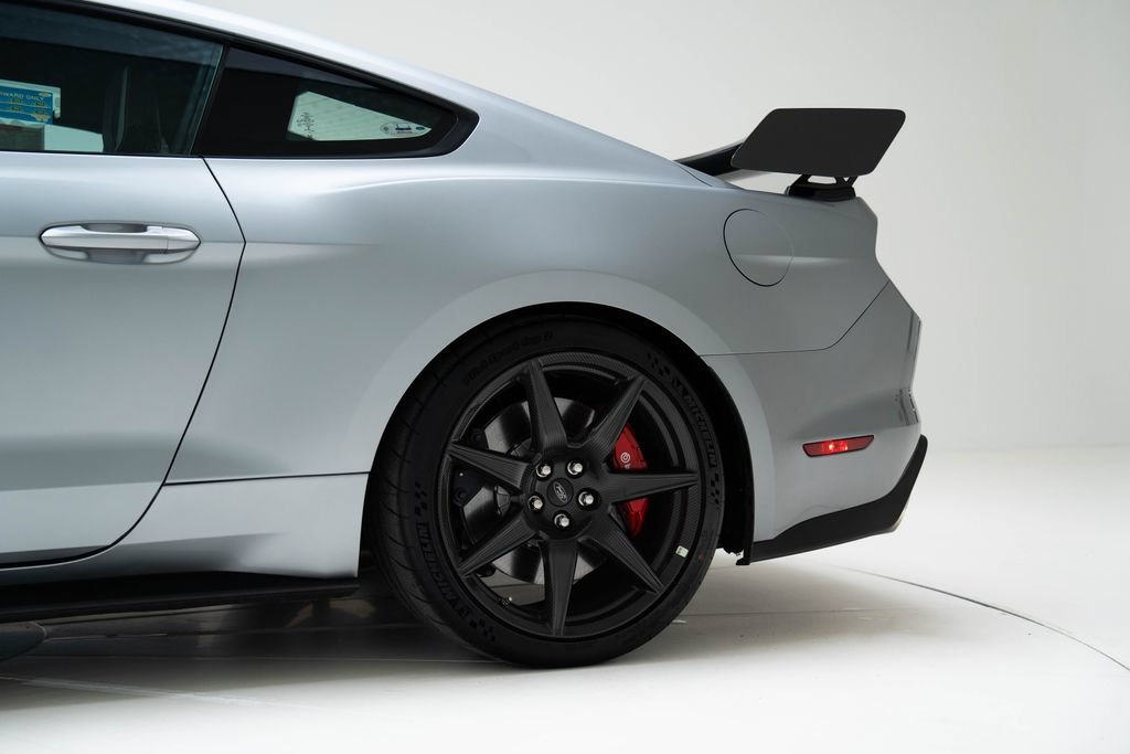 Used 2022 Ford Mustang Shelby GT500 w/ Carbon Fiber Track Pack RWD image 12