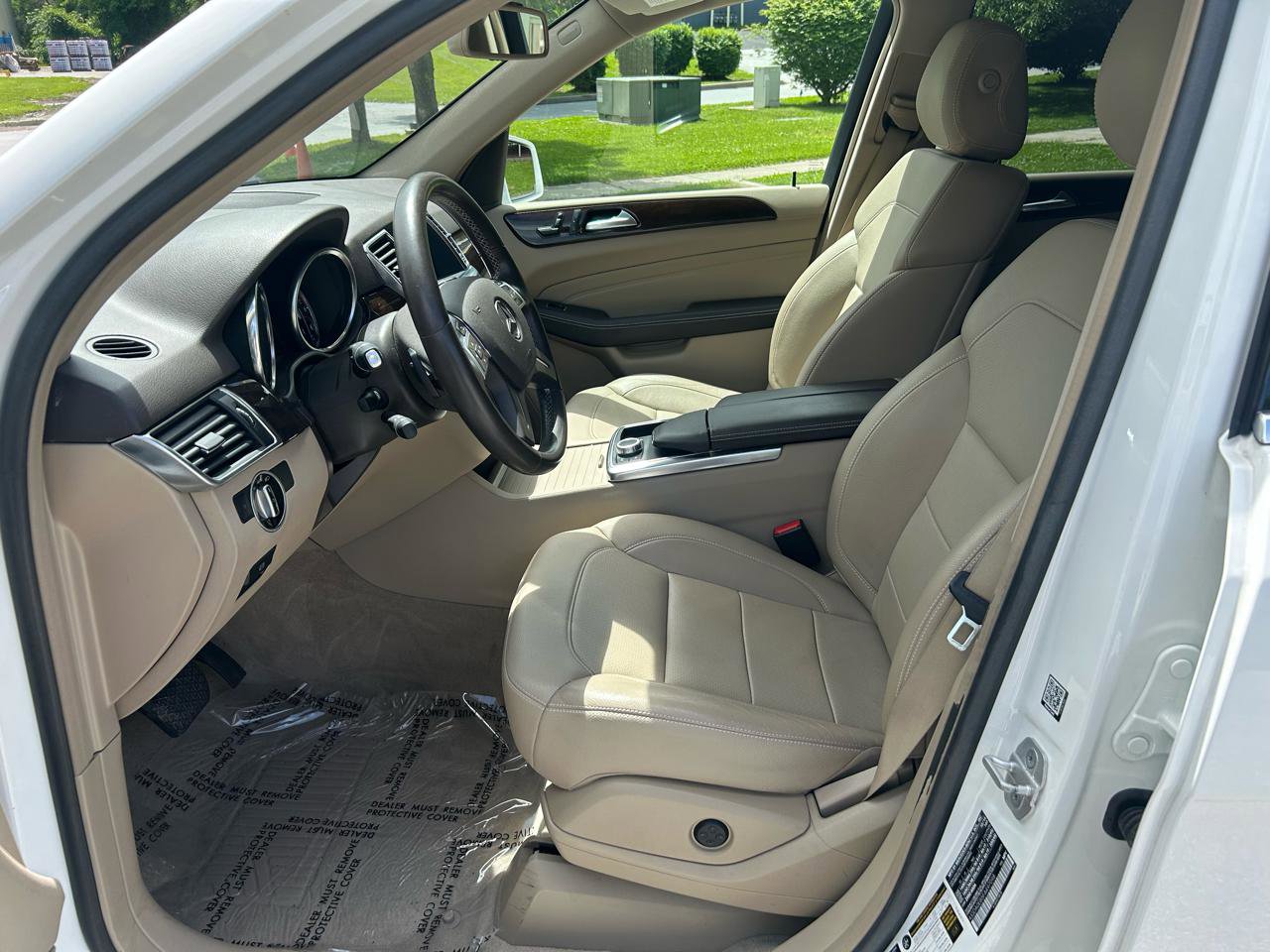 Used 2015 Mercedes-Benz ML 250 BlueTEC 4MATIC image 11