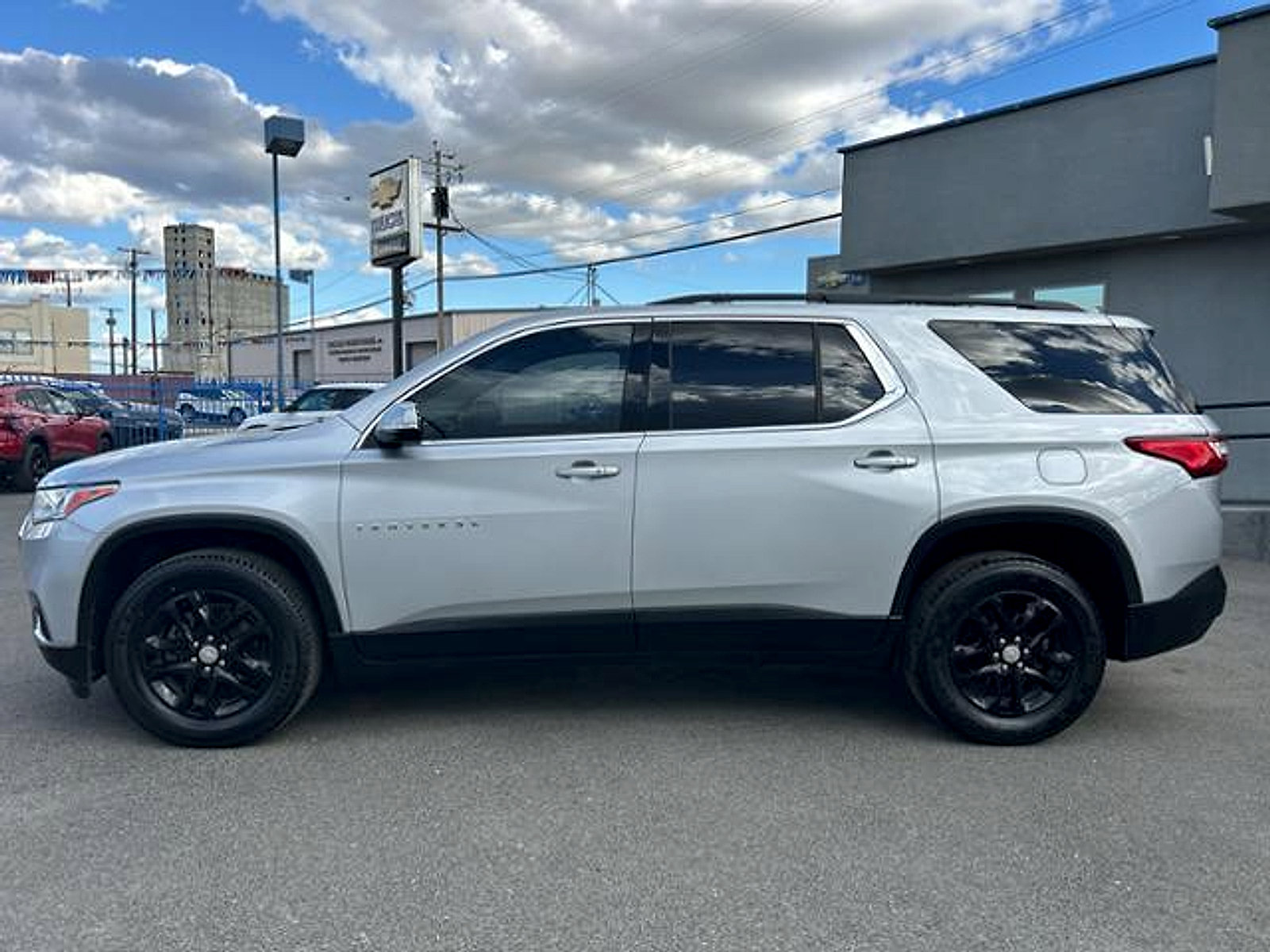 Used 2019 Chevrolet Traverse LT image 4