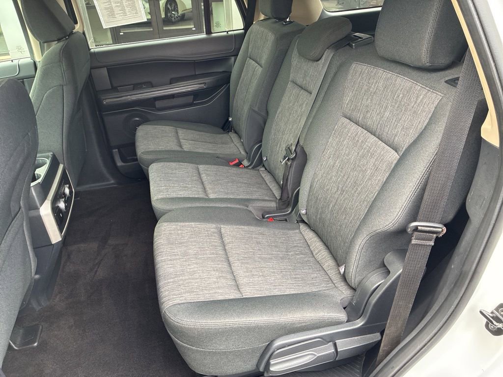 Used 2023 Ford Expedition XLT image 21
