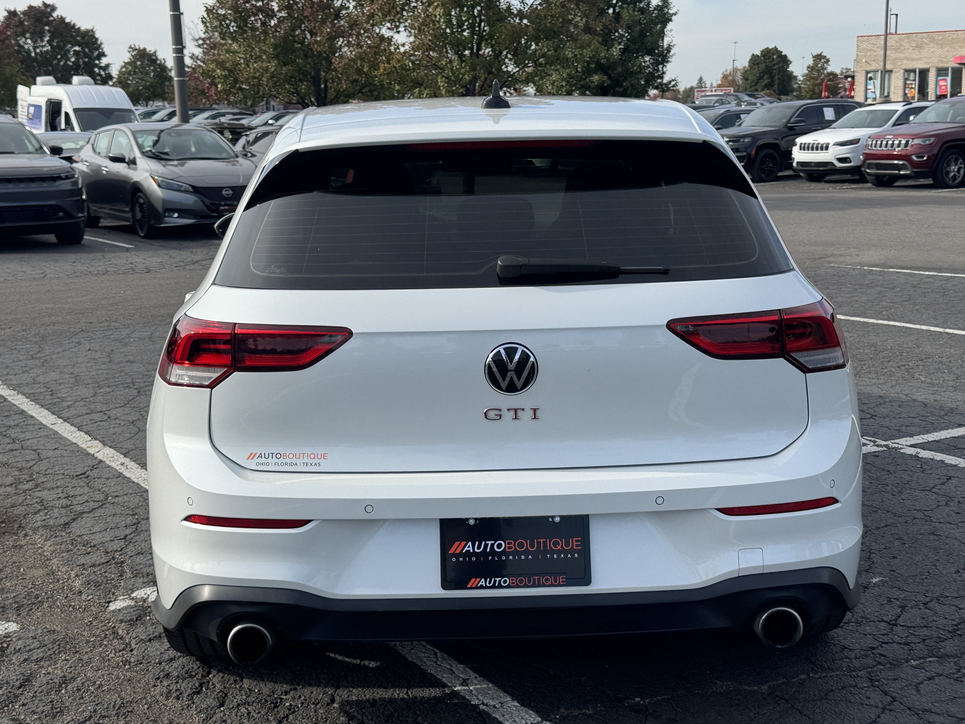 Used 2022 Volkswagen GTI SE FWD image 9