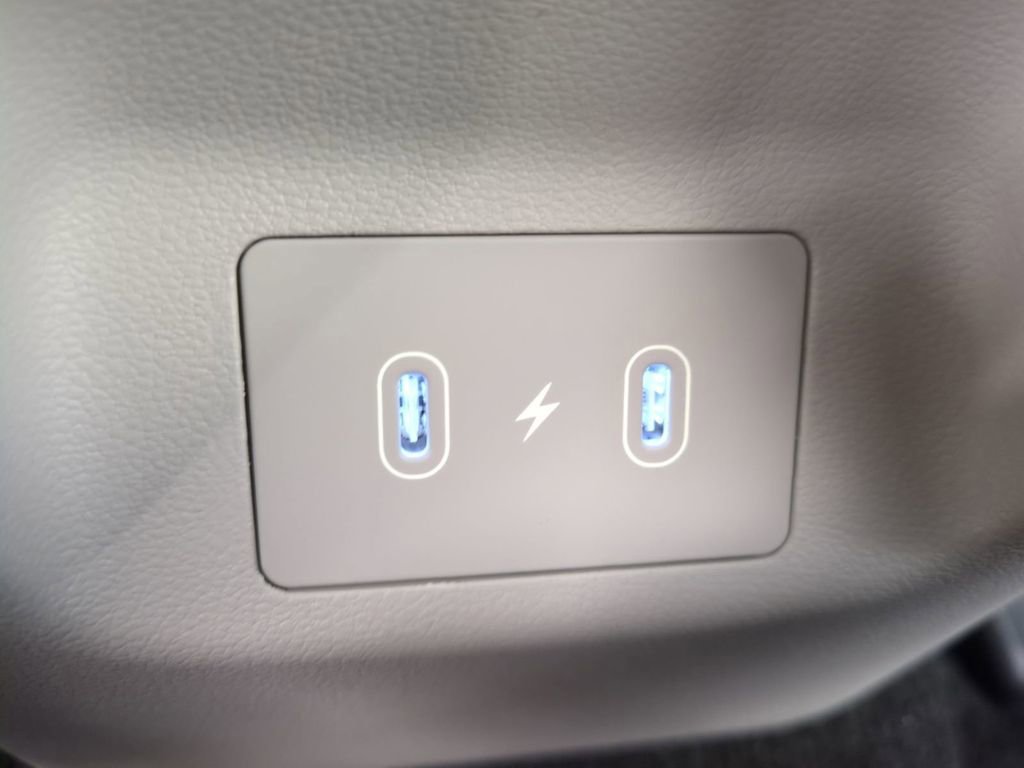 New 2026 Hyundai Tucson Limited AWD/4WD image 17