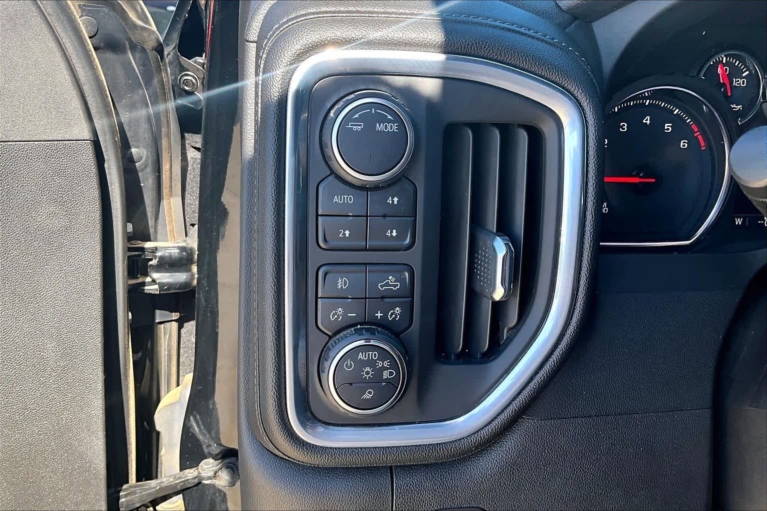 Used 2022 Chevrolet Silverado 1500 RST AWD/4WD image 20